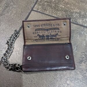 Levi's Vintage Brown Smooth Leather Snap Closure Wallet With Chain
